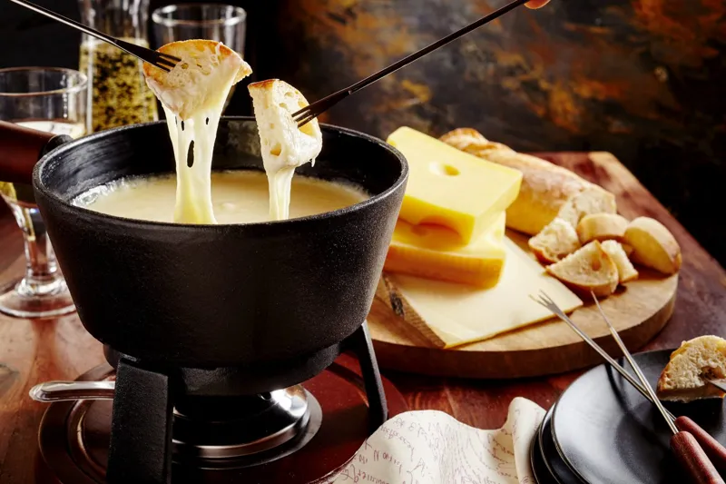 Klassisk schweizisk ostfondue
